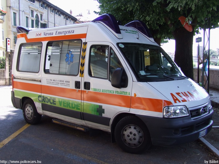 Fiat Ducato, fotó: Bálint
Keywords: mentő mentőautó olasz Olaszország