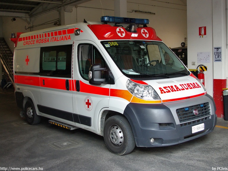Fiat Ducato, fotó: PChris
Keywords: mentő mentőautó olasz Olaszország