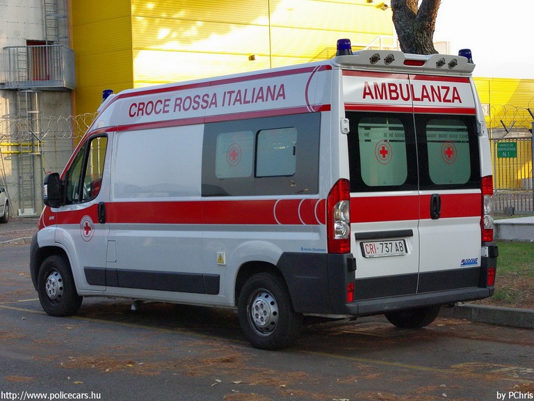 Fiat Ducato, fotó: PChris
Keywords: mentő mentőautó olasz Olaszország