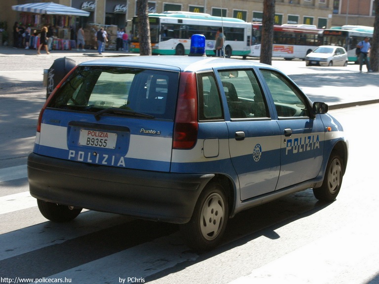 Fiat Punto, fotó: PChris
Keywords: rendőr rendőrautó rendőrség olasz Olaszország