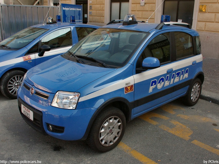 Fiat Panda, fotó: PChris
Keywords: rendőr rendőrautó rendőrség olasz Olaszország