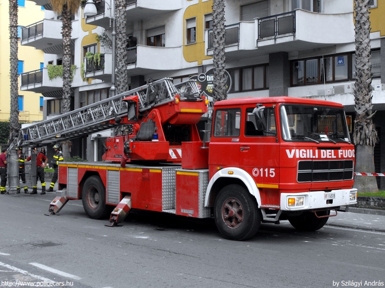 Fiat Iveco 160NC, fotó: Szilágyi András
Keywords: tûzoltó tûzoltóautó tûzoltóság olasz Olaszország