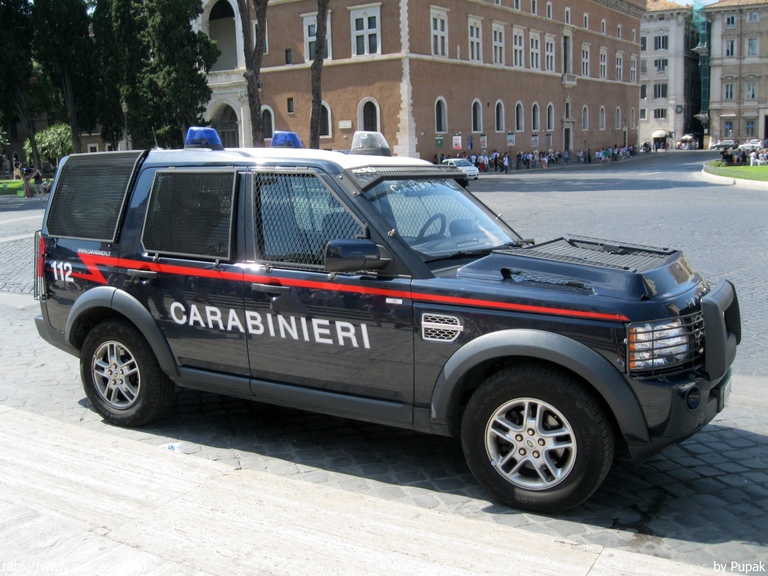 Land Rover Discovery, fotó: Pupak
Keywords: rendőr rendőrautó rendőrség olasz Olaszország carabinieri