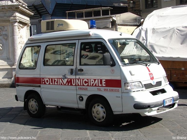 Piaggio Porter II, fotó: Bbazsa
Keywords: rendőr rendőrautó rendőrség olasz Olaszország