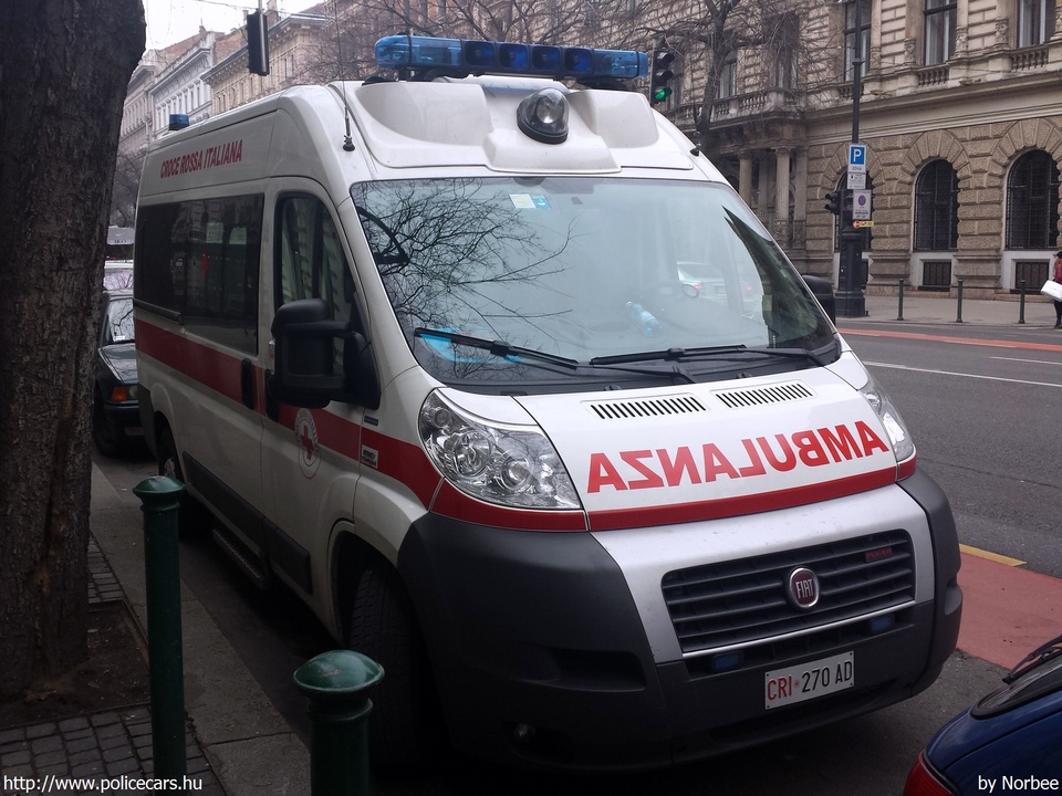 Fiat Ducato, fotó: Norbee
Keywords: olasz Olaszország mentő mentőautó
