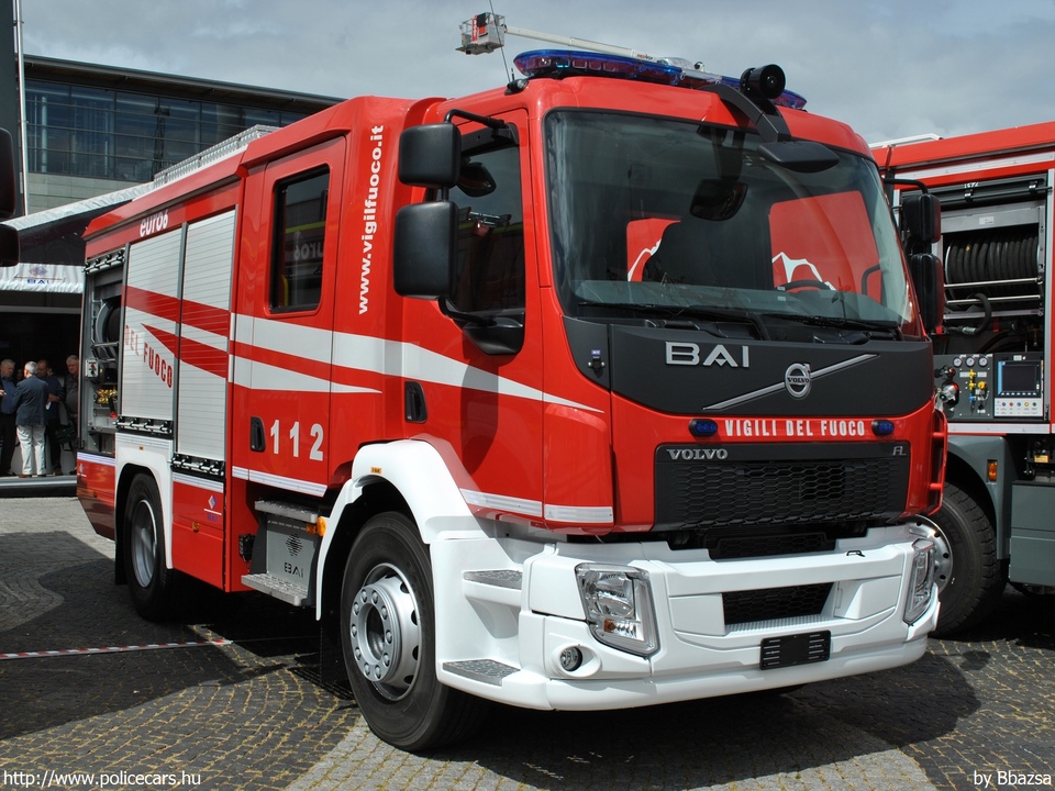 Volvo FL BAI, fotó: Bbazsa
Keywords: tûzoltó tûzoltóautó tûzoltóság olasz Olaszország