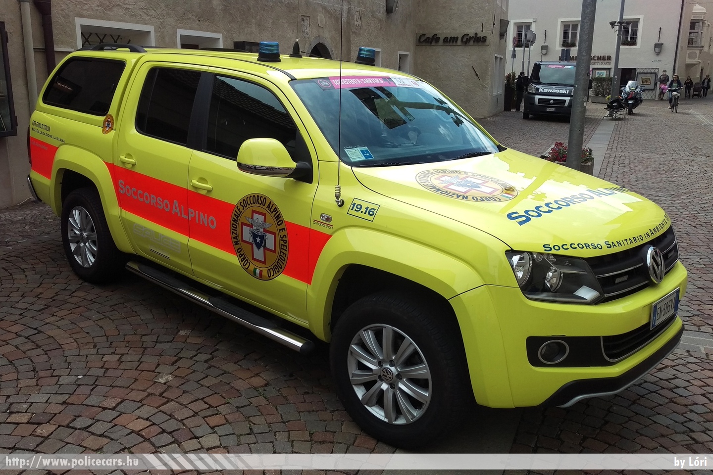 Volkswagen Amarok, Hegyimentõk, fotó: Lóri
Keywords: olasz Olaszország mentő mentőautó Italy italian ambulance