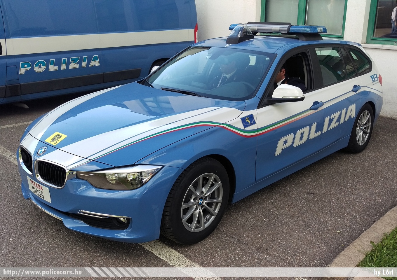 BMW 318 Touring F31, fotó: Lóri
Keywords: olasz Olaszország rendőr rendőrautó rendőrség Italy italian police policecar