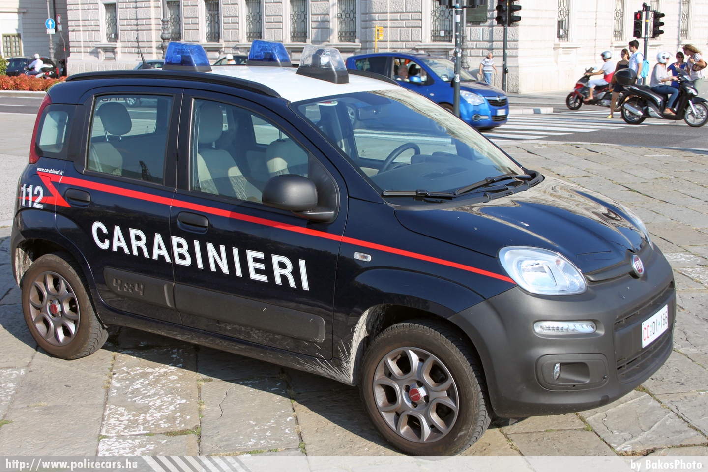 Fiat Panda 4x4, fotó: BakosPhoto
Keywords: rendőr rendőrautó rendőrség olasz Olaszország police policecar Italy italian Carabinieri