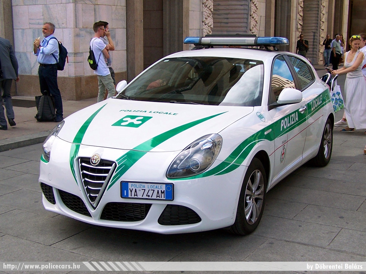 Alfa Romeo Giulietta, fotó: Döbrentei Balázs
Keywords: olasz Olaszország rendőrautó rendőrség rendőr 