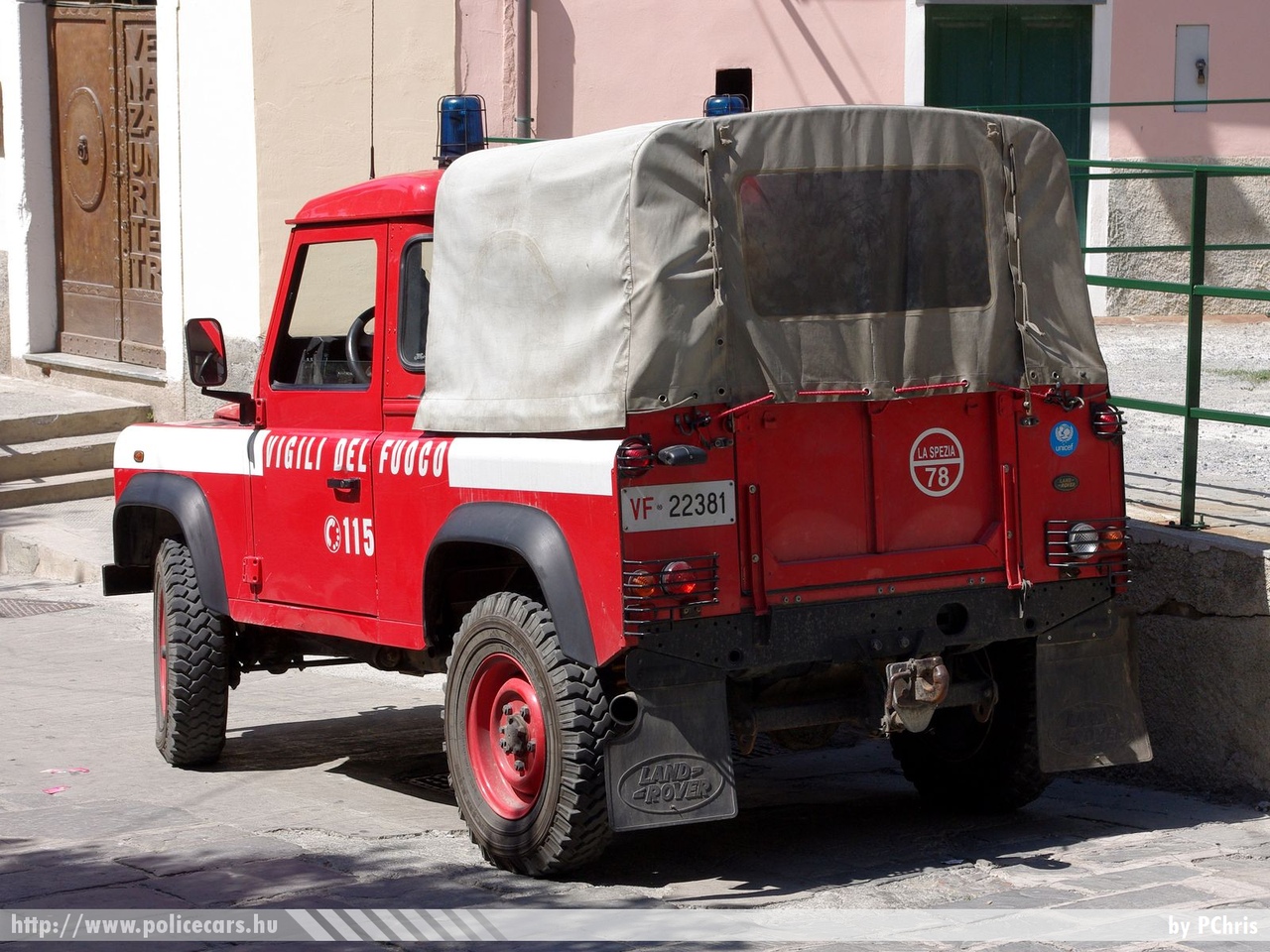 Land Rover Defender, fotó: PChris
Keywords: tûzoltó tûzoltóautó tûzoltóság olasz Olaszország