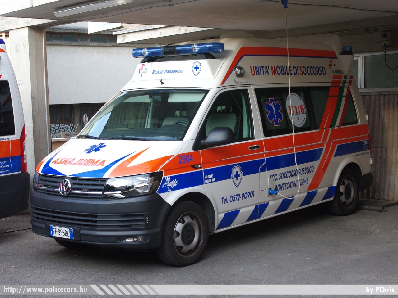 Volkswagen Transporter T6, fotó: PChris
Keywords: olasz Olaszország mentő mentőautó italian Italy ambulance