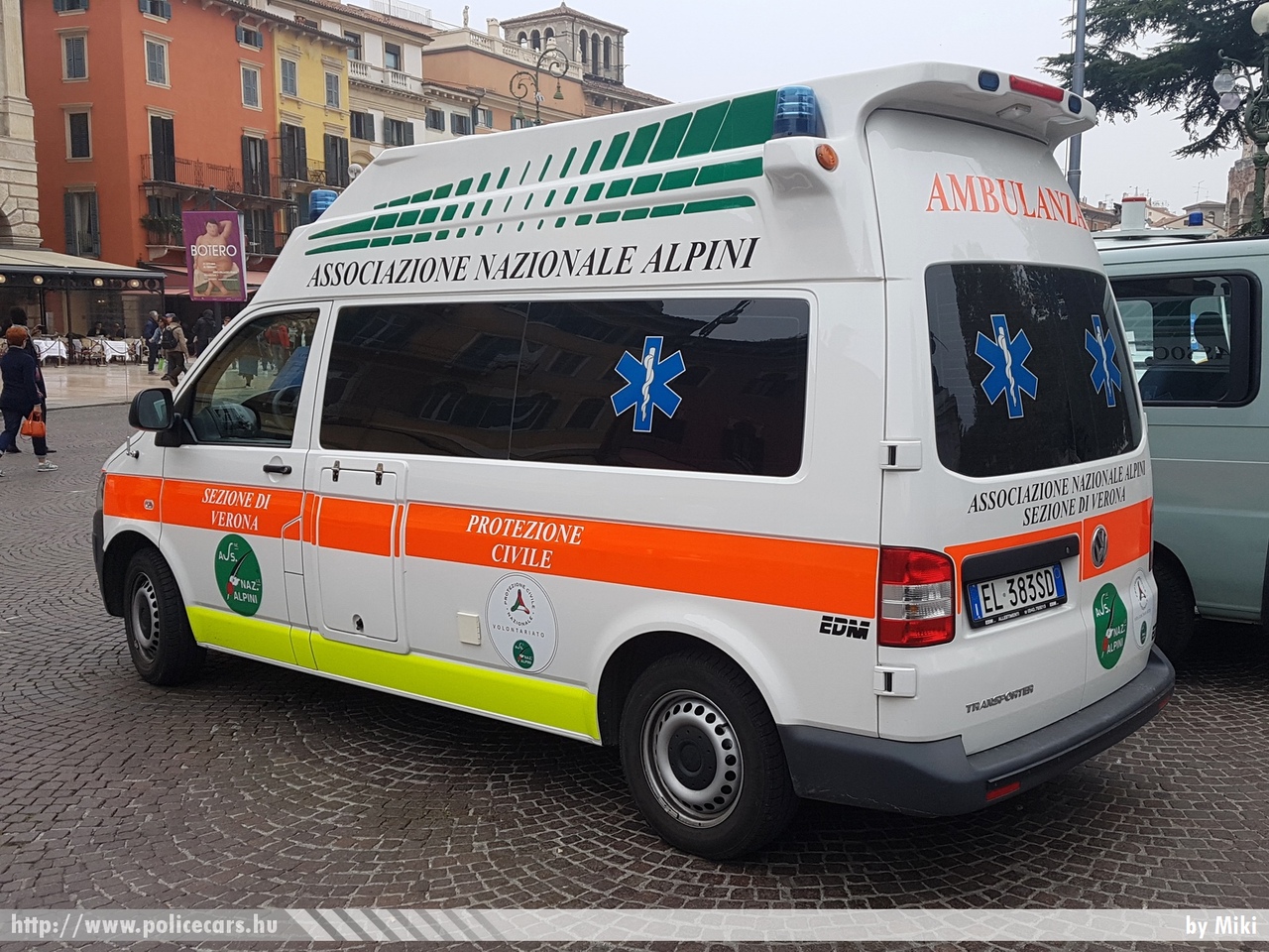 Volkswagen Transporter T5 facelift, fotó: Miki
Keywords: olasz Olaszország mentő mentőautó italian Italy ambulance