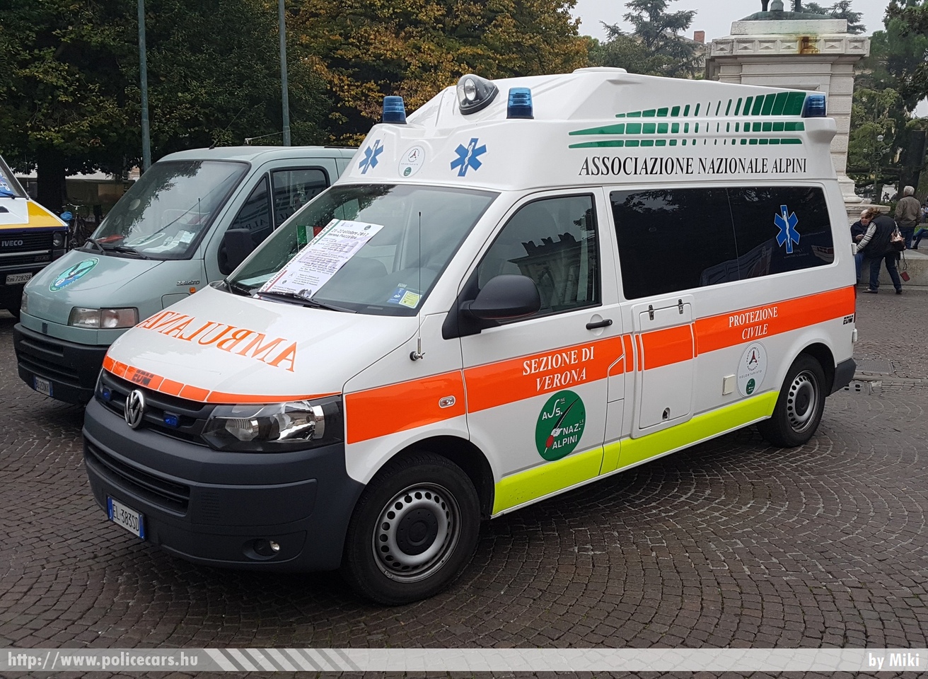 Volkswagen Transporter T5 facelift, fotó: Miki
Keywords: olasz Olaszország mentő mentőautó italian Italy ambulance