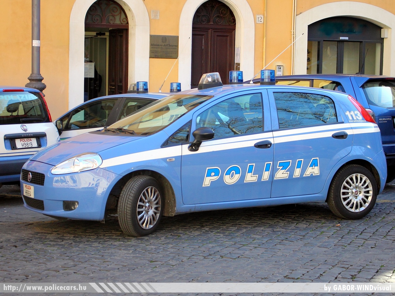 Fiat Punto, fotó: GABOR-WINDvisual
Keywords: rendőr rendőrautó rendőrség olasz Olaszország police policecar Italy italian