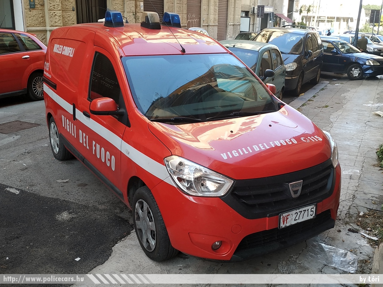 Dacia Dokker, fotó: Lóri
Keywords: olasz Olaszország italian Italy fire firetruck tûzoltó tûzoltóautó tûzoltóság