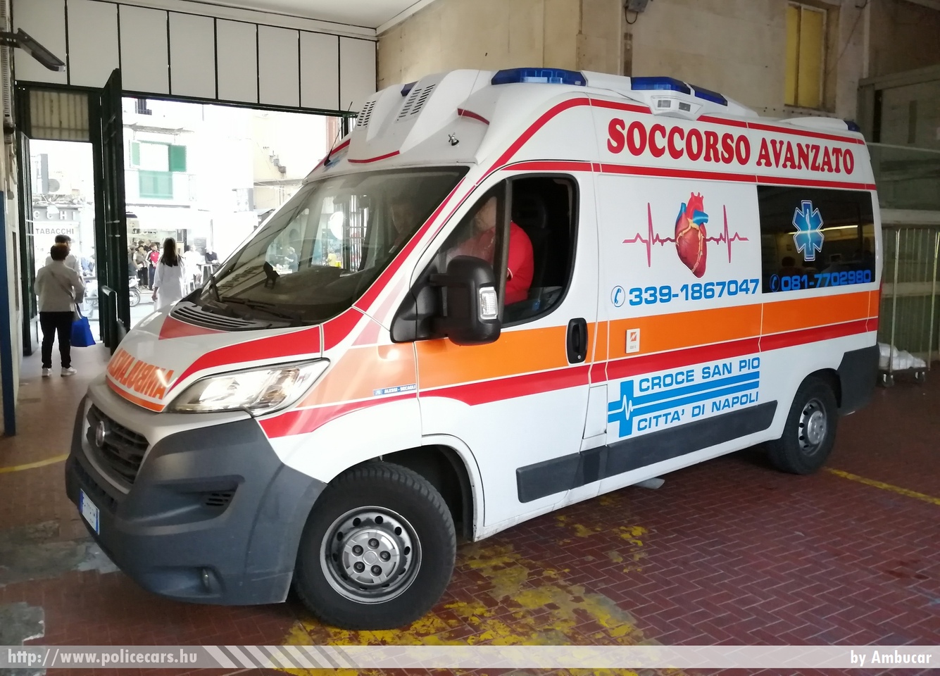 Fiat Ducato, fotó: Ambucar
Keywords: mentő mentőautó olasz Olaszország ambulance Italy italian