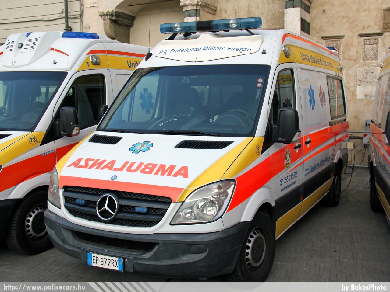 Mercedes Sprinter II, fotó: BakosPhoto
Keywords: mentő mentőautó olasz Olaszország ambulance Italy italian