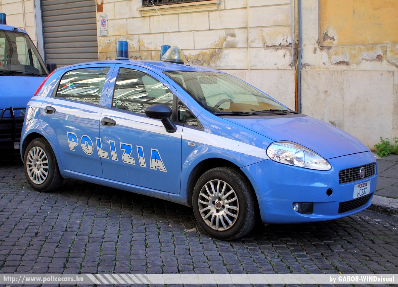 Fiat Punto, fotó: GABOR-WINDvisual
Keywords: rendőr rendőrautó rendőrség olasz Olaszország police policecar Italy italian