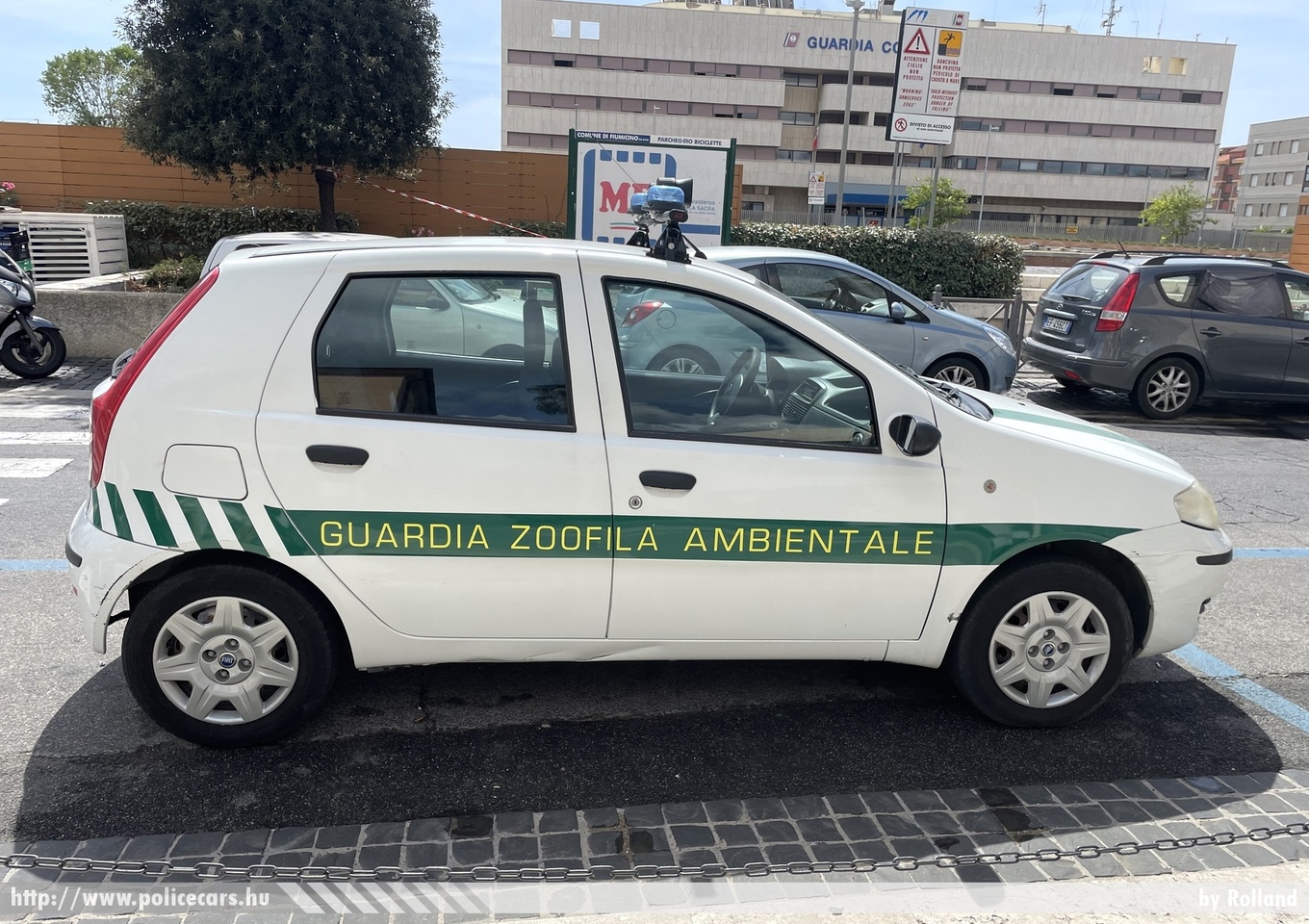 Fiat Punto, Guardia Zoofila Ambientale, fotó: Rolland
Keywords: rendőr rendőrautó rendőrség olasz Olaszország police policecar Italy italian