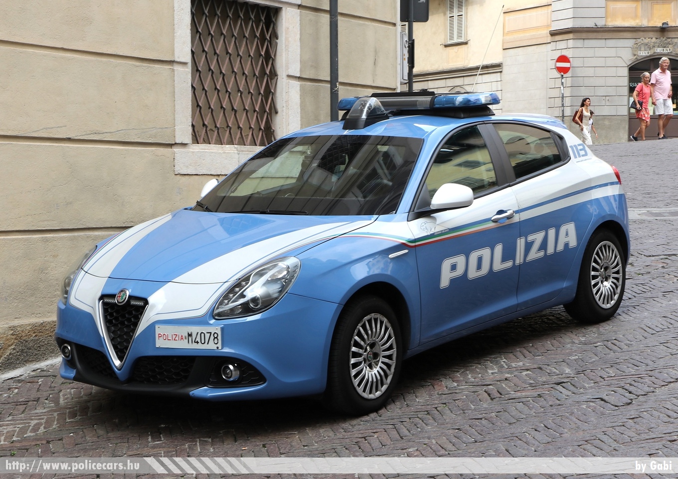 Alfa Romeo Giulietta, Polizia di Stato, fotó: Gabi
Keywords: rendőr rendőrautó rendőrség olasz Olaszország police policecar Italy italian