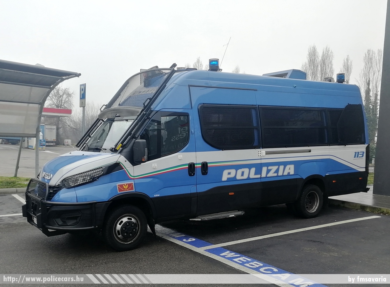 Iveco Daily, Polizia di Stato, fotó: fmsavaria
Keywords: rendőr rendőrautó rendőrség olasz Olaszország police policecar Italy italian