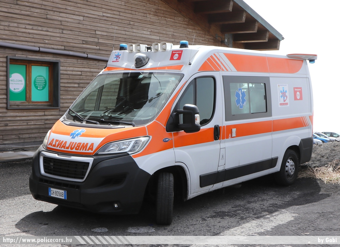 Fiat Ducato, Ambulanza, Etna, fotó: Gabi
Keywords: mentő mentőautó olasz Olaszország ambulance Italy italian