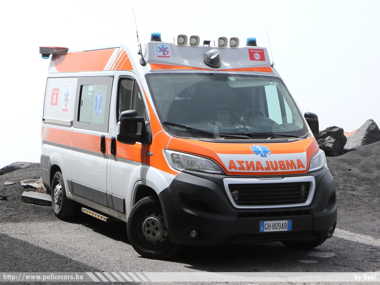 Fiat Ducato, Ambulanza, Etna, fotó: Gabi
Keywords: mentő mentőautó olasz Olaszország ambulance Italy italian