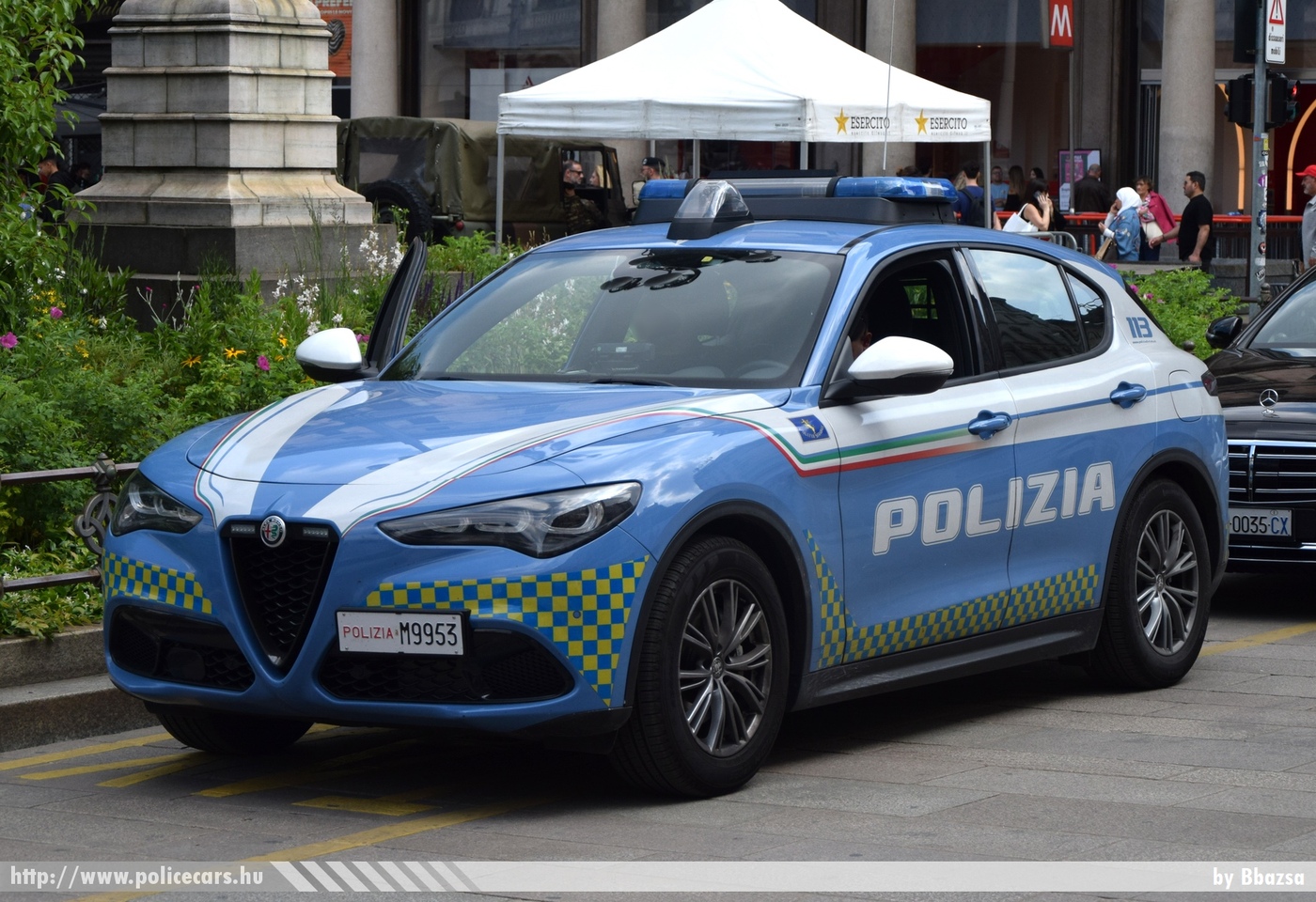 Alfa Romeo Tonale, Polizia di Stato, fotó: Bbazsa
Keywords: rendőr rendőrautó rendőrség olasz Olaszország police policecar Italy italian