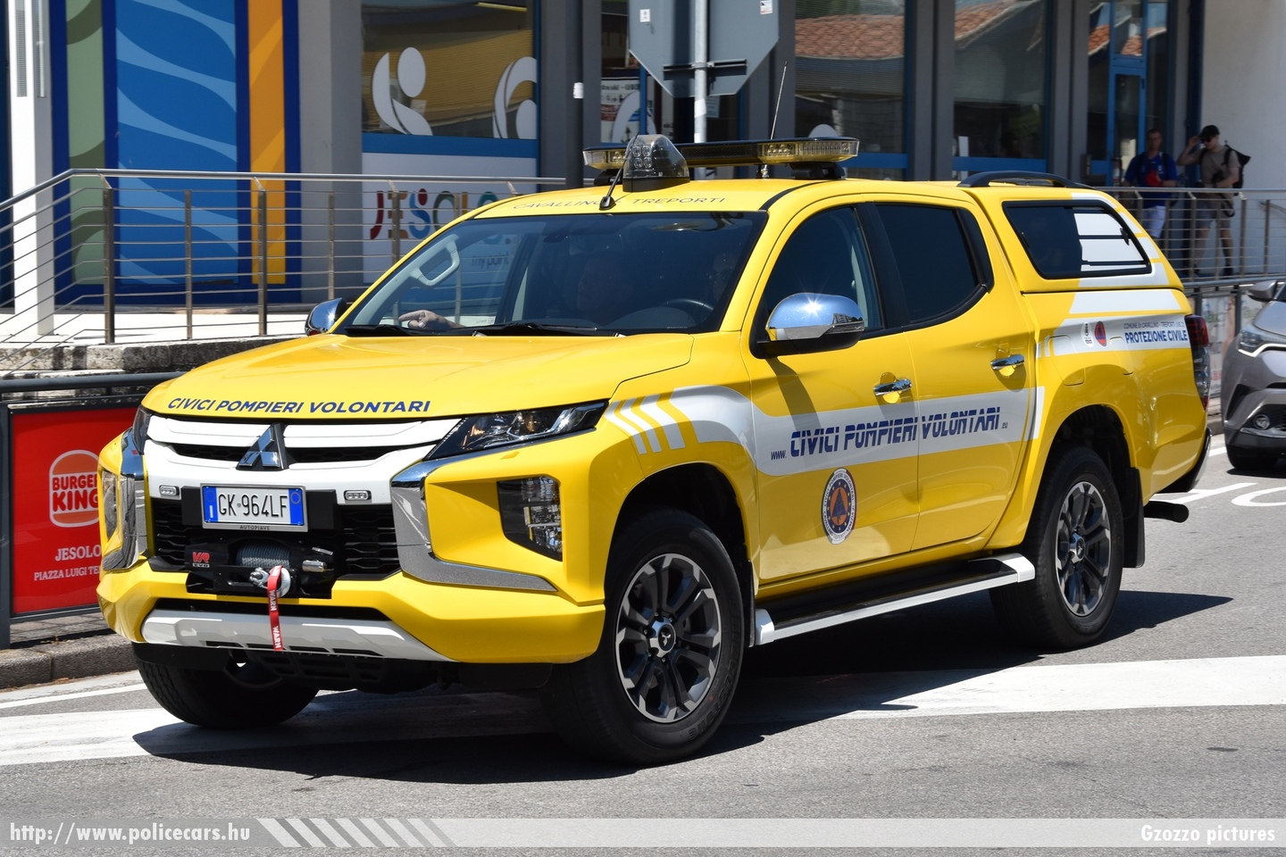 Mitsubishi L200, Civici Pompieri Volontari, Protezione Civile Comune di Cavallino Treporti, fotó: Gzozzo pictures
Keywords: olasz Olaszország italian Italy polgári védelem Civil Protection fire firetruck tûzoltó tûzoltóautó tûzoltóság