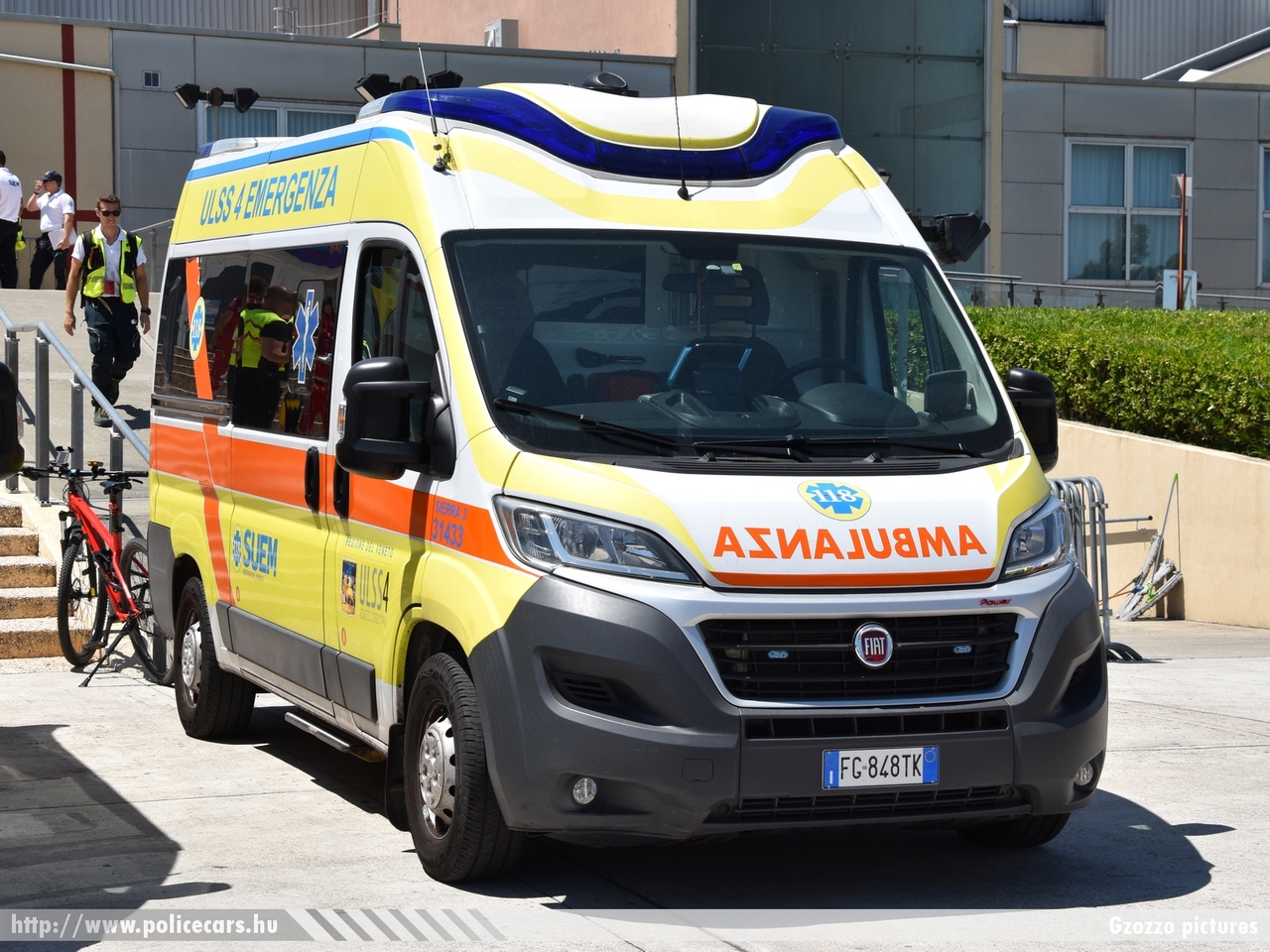 Fiat Ducato, fotó: Gzozzo pictures
Keywords: mentő mentőautó olasz Olaszország ambulance Italy italian