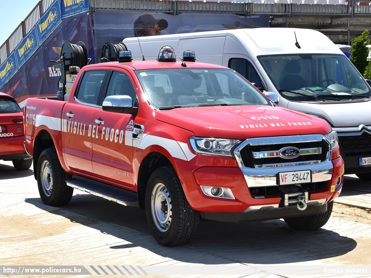 Ford Ranger, Vigili del Fuoco, Comando Provinciale di Venezia, fotó: Gzozzo pictures
Keywords: olasz Olaszország italian Italy fire firetruck tûzoltó tûzoltóautó tûzoltóság