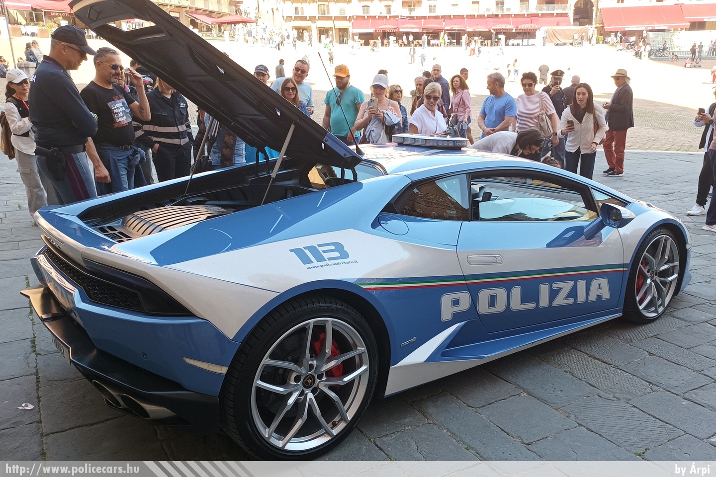 Lamborghini Huracan LP 610-4, Polizia di Stato, fotó: Árpi
Keywords: rendőr rendőrautó rendőrség olasz Olaszország police policecar Italy italian