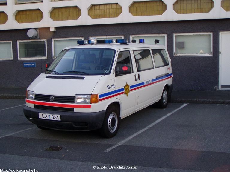 VW Transporter T4, fotó: Draschitz Adrián
Keywords: rendőr rendőrautó rendőrség Izland izlandi