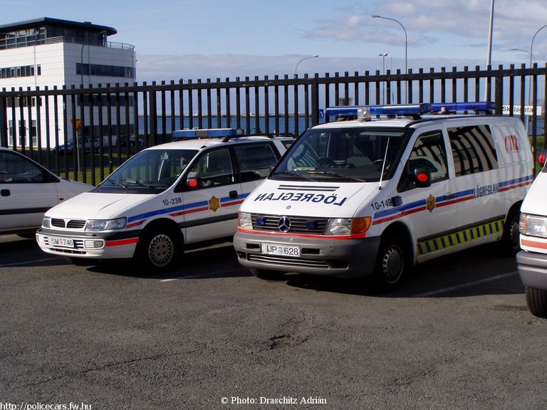 Mercedes Vito, Mitsubishi, fotó: Draschitz Adrián
Keywords: rendőr rendőrautó rendőrség Izland izlandi