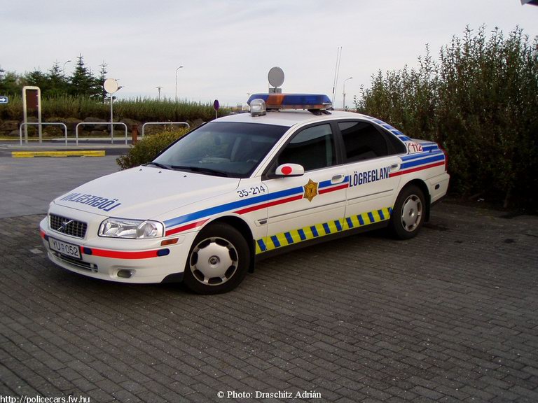 Volvo, fotó: Draschitz Adrián
Keywords: rendőr rendőrautó rendőrség Izland izlandi