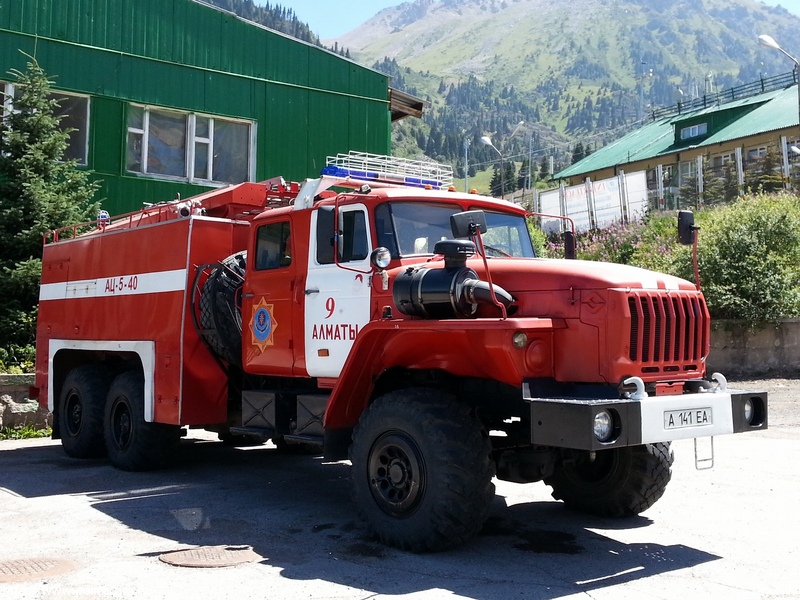Ural 43202 AC-5-40, fotó: Miki
Keywords: kazah Kazahsztán tûzoltó tûzoltóautó tûzoltóság kazahstan fire firetruck