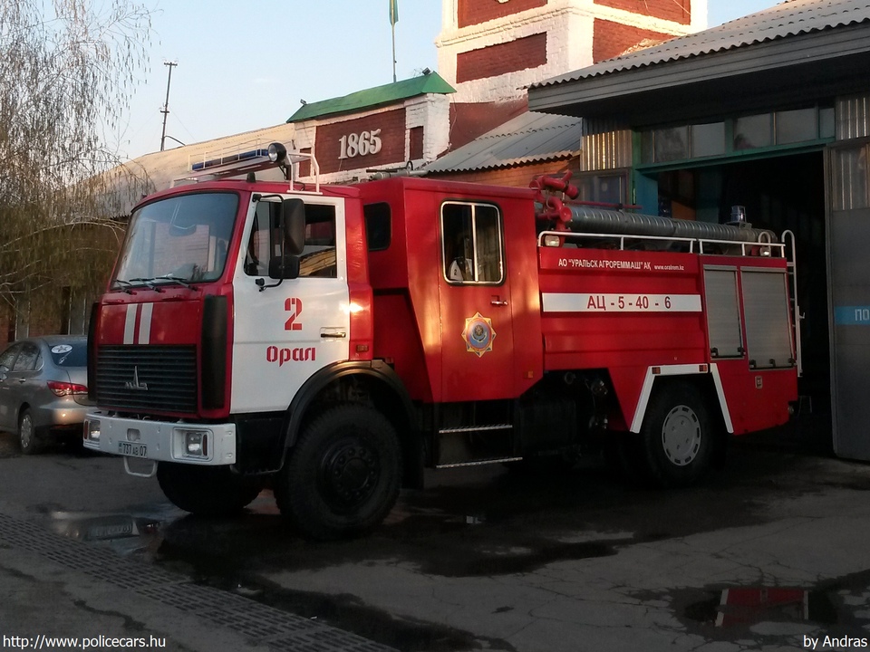 MAZ 5337 A2 AC 5-40, fotó: Andras
Keywords: kazah Kazahsztán tûzoltó tûzoltóautó tûzoltóság kazahstan fire firetruck