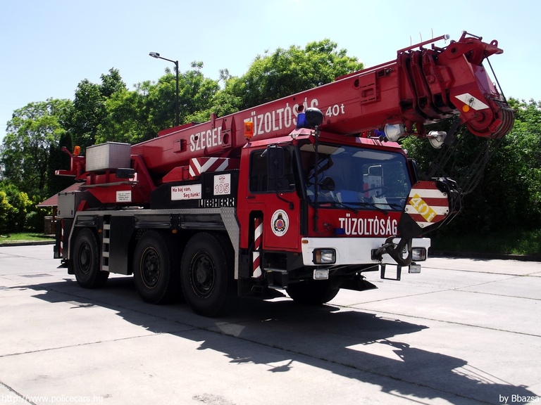 Liebherr LTM1040-3, Csongrád Megyei Katasztrófavédelmi Igazgatóság, Szegedi Katasztrófavédelmi Kirendeltség, Szegedi Hivatásos Tûzoltóparancsnokság, fotó: Bbazsa
Keywords: tûzoltóautó tûzoltó tûzoltóság magyar Magyarország katasztrófavédelem GEE-728 fire firetruck Hungary hungarian