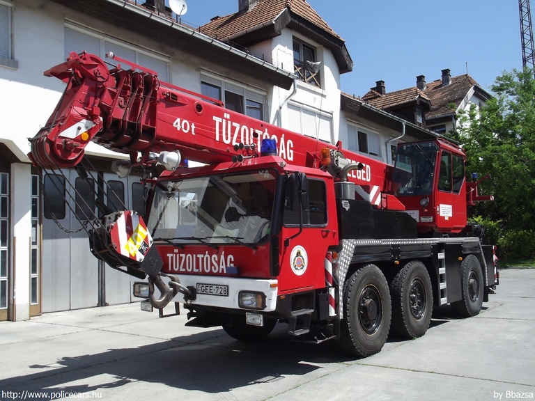 Liebherr LTM1040-3, Csongrád Megyei Katasztrófavédelmi Igazgatóság, Szegedi Katasztrófavédelmi Kirendeltség, Szegedi Hivatásos Tûzoltóparancsnokság, fotó: Bbazsa
Keywords: tûzoltóautó tûzoltó tûzoltóság magyar Magyarország katasztrófavédelem GEE-728 fire firetruck Hungary hungarian