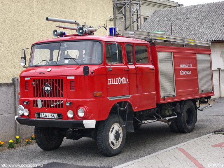 IFA W50LA, Celldömölki Önkormányzati Tûzoltóparancsnokság, fotó: PChris
Keywords: tûzoltóautó tûzoltó tûzoltóság magyar Magyarország katasztrófavédelem AAT-641 fire firetruck Hungary hungarian