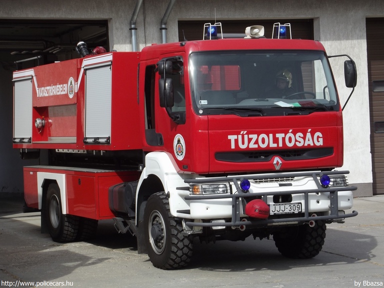 Renault Kerax 420, Fõvárosi Katasztrófavédelmi Igazgatóság, fotó: Bbazsa
Keywords: tûzoltóautó tûzoltóság tûzoltó magyar Magyarország katasztrófavédelem JJJ-309 fire firetruck Hungary hungarian