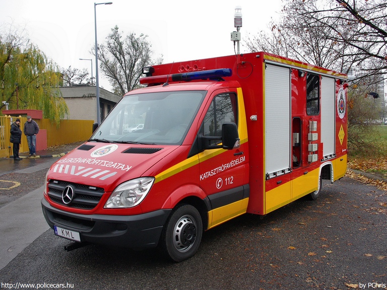 Mercedes-Benz Sprinter II, fotó: PChris
Keywords: tûzoltóautó tûzoltóság tûzoltó magyar Magyarország katasztrófavédelem fire firetruck Hungary hungarian