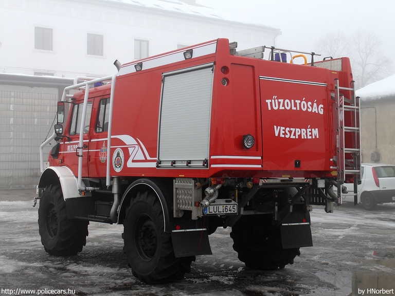 Mercedes-Benz Unimog HEROS Forest MT-2000, [url=http://veszprem.katved.hu/]Veszprém Megyei Katasztrófavédelmi Igazgatóság[/url], Veszprémi Katasztrófavédelmi Kirendeltség, Veszprémi Hivatásos Tûzoltóparancsnokság, fotó: HNorbert
Keywords: tûzoltóautó tûzoltóság tûzoltó magyar Magyarország katasztrófavédelem LUL-645 fire firetruck Hungary hungarian