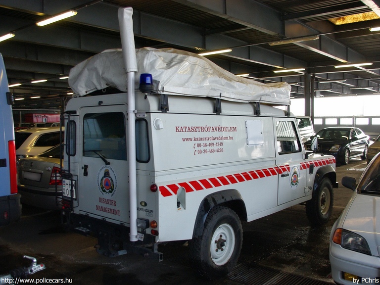 Land Rover Defender, fotó: PChris
Keywords: tûzoltóautó tûzoltóság tûzoltó magyar Magyarország katasztrófavédelem HHW-011 fire firetruck Hungary hungarian