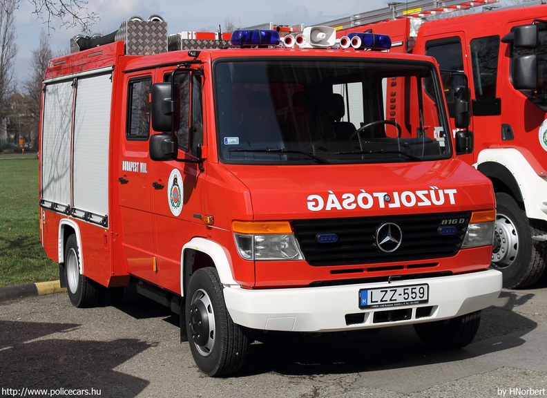 Mercedes-Benz Vario 816D Heros Ictus 1000, Fõvárosi Katasztrófavédelmi Igazgatóság, Közép-Pesti Katasztrófavédelmi Kirendeltség, VIII. kerületi Hivatásos Tûzoltóparancsnokság, fotó: HNorbert
Keywords: tûzoltóautó tûzoltóság tûzoltó magyar Magyarország katasztrófavédelem LZZ-559 fire firetruck Hungary hungarian