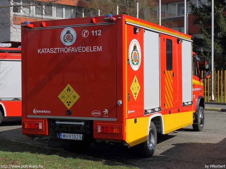 Mercedes-Benz Vario 816D Heros Respirátor, fotó: HNorbert
Keywords: tûzoltóautó tûzoltóság tûzoltó magyar Magyarország katasztrófavédelem MHX-929 fire firetruck Hungary hungarian