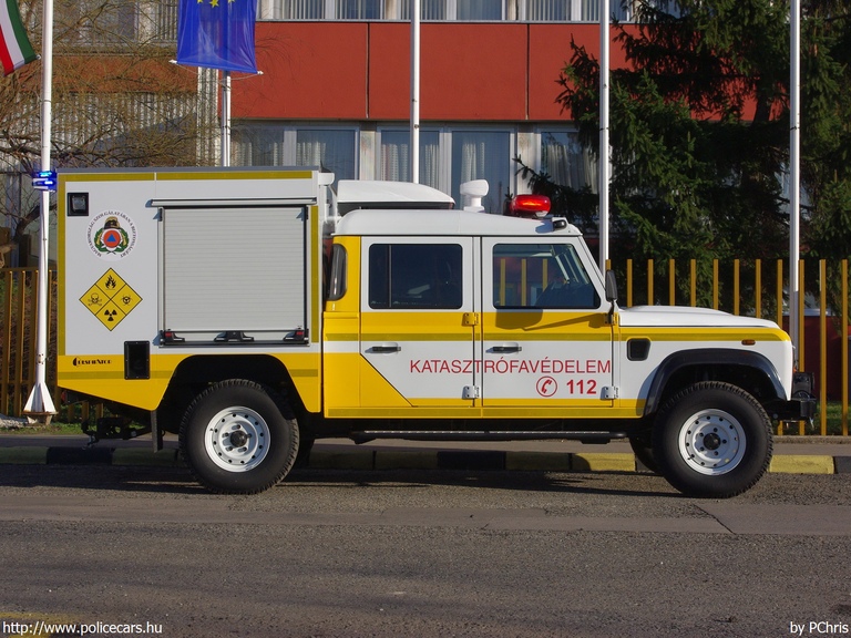 Land Rover Defender KML-ADR HEROS Respirátor, Somogy Megyei Katasztrófavédelmi Igazgatóság, fotó: PChris
Keywords: tûzoltóautó tûzoltóság tûzoltó magyar Magyarország katasztrófavédelem MHX-928 fire firetruck Hungary hungarian