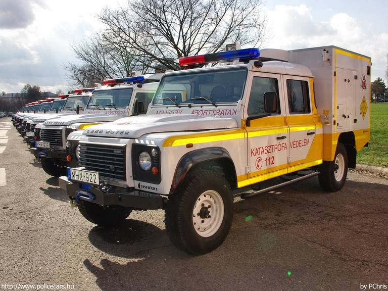 Land Rover Defender KML-ADR HEROS Respirátor, fotó: PChris
Keywords: tûzoltóautó tûzoltóság tûzoltó magyar Magyarország katasztrófavédelem MHX-922 fire firetruck Hungary hungarian