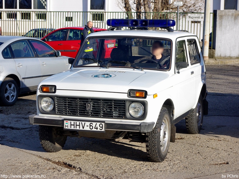Lada Niva, Fõvárosi Katasztrófavédelmi Igazgatóság, fotó: PChris
Keywords: tûzoltóautó tûzoltóság tûzoltó magyar Magyarország katasztrófavédelem HHV-649 fire firetruck Hungary hungarian
